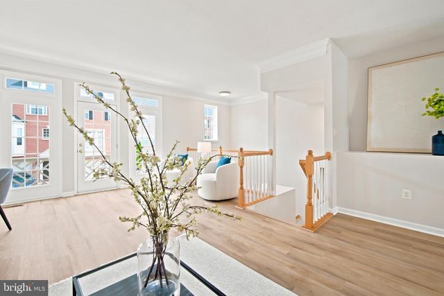 12147 MONTEITH LN, Fairfax, VA 22030