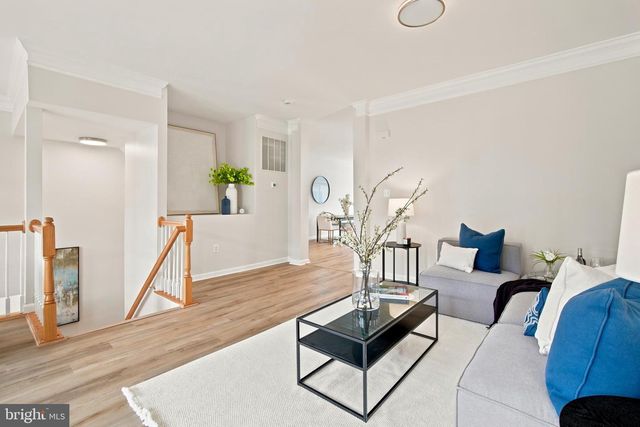 12147 MONTEITH LN, Fairfax, VA 22030