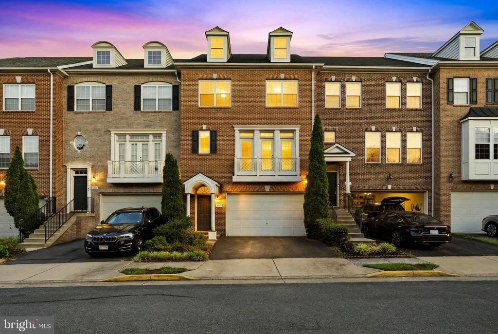12147 MONTEITH LN, Fairfax, VA 22030