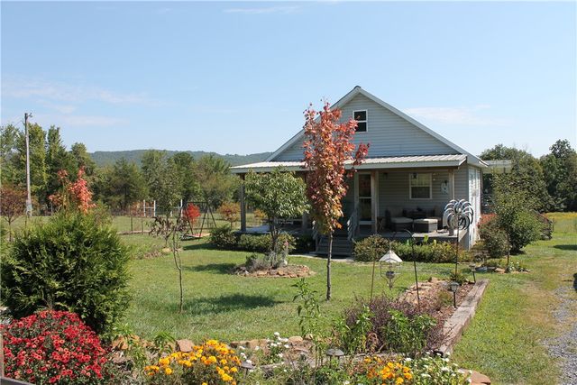 2462 Hilltop Road, Marshall, AR 72650