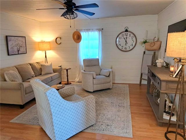 2462 Hilltop Road, Marshall, AR 72650