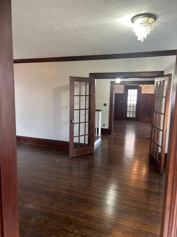 122 Bellevue Ave, Springfield, MA 01108