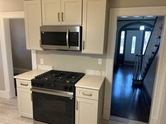 122 Bellevue Ave, Springfield, MA 01108