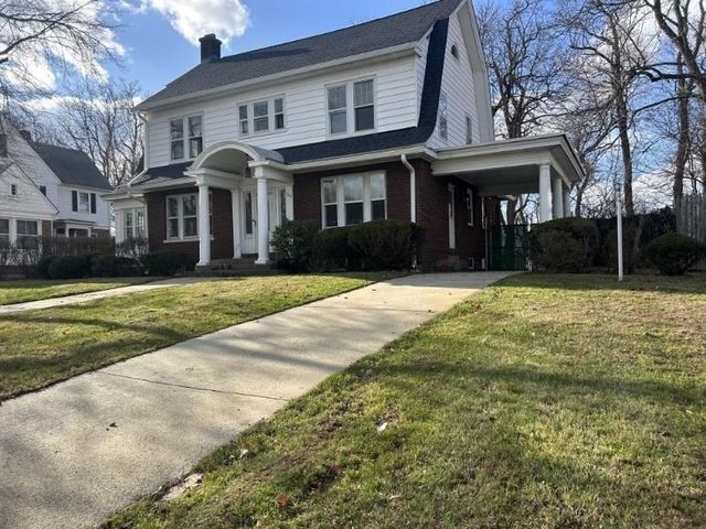 122 Bellevue Ave, Springfield, MA 01108