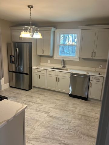 122 Bellevue Ave, Springfield, MA 01108