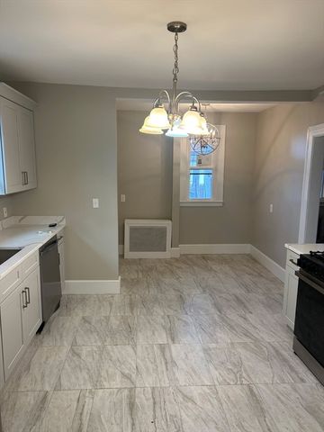 122 Bellevue Ave, Springfield, MA 01108
