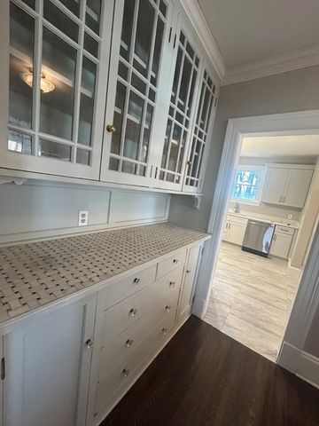 122 Bellevue Ave, Springfield, MA 01108