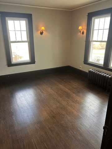 122 Bellevue Ave, Springfield, MA 01108