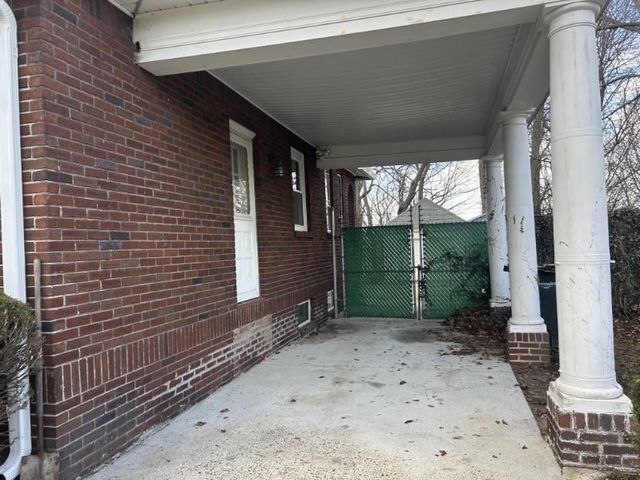 122 Bellevue Ave, Springfield, MA 01108