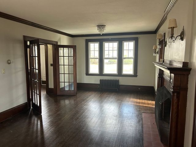 122 Bellevue Ave, Springfield, MA 01108