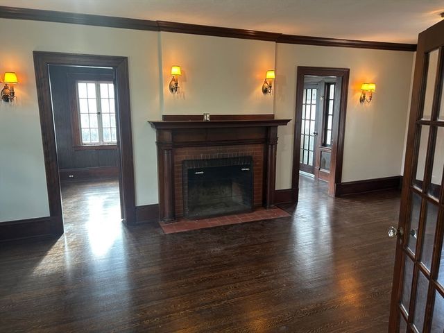 122 Bellevue Ave, Springfield, MA 01108
