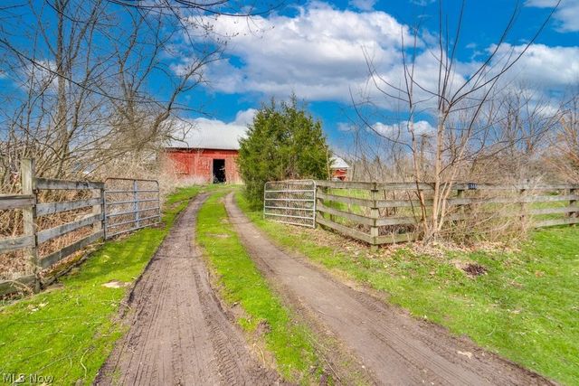 1846 Lester Road, Valley City, OH 44280
