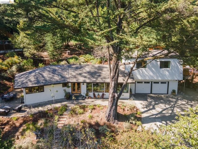 6742 Pinehaven Rd, Oakland, CA 94611