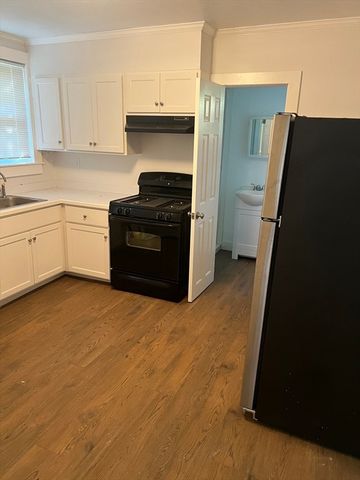 70 Cedar 0, Sharon, MA 02067