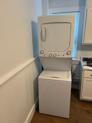 70 Cedar 0, Sharon, MA 02067