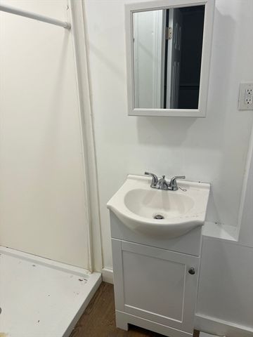 70 Cedar 0, Sharon, MA 02067