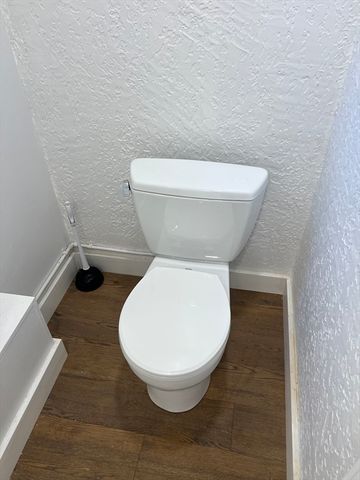 70 Cedar 0, Sharon, MA 02067