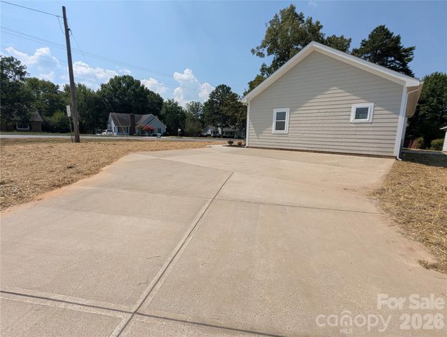 258 E East Avenue, Monroe, NC 28110