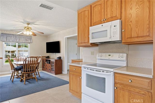 10400 Hanna Avenue, Chatsworth, CA 91311