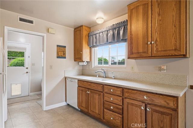10400 Hanna Avenue, Chatsworth, CA 91311