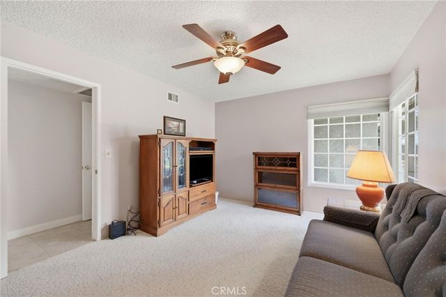 10400 Hanna Avenue, Chatsworth, CA 91311