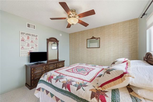 10400 Hanna Avenue, Chatsworth, CA 91311