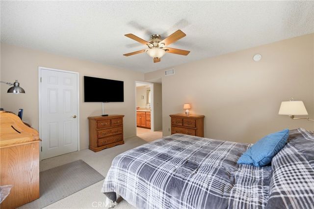 10400 Hanna Avenue, Chatsworth, CA 91311