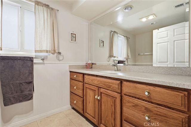 10400 Hanna Avenue, Chatsworth, CA 91311