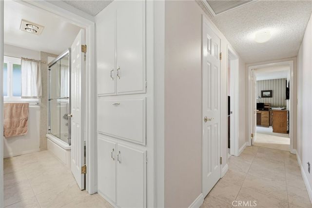 10400 Hanna Avenue, Chatsworth, CA 91311