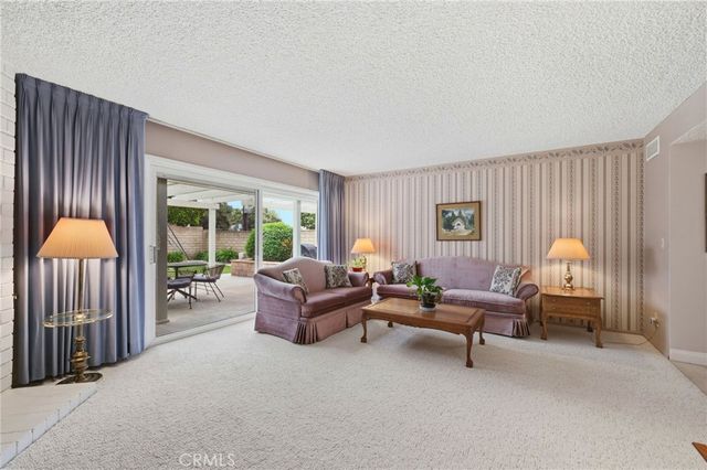 10400 Hanna Avenue, Chatsworth, CA 91311