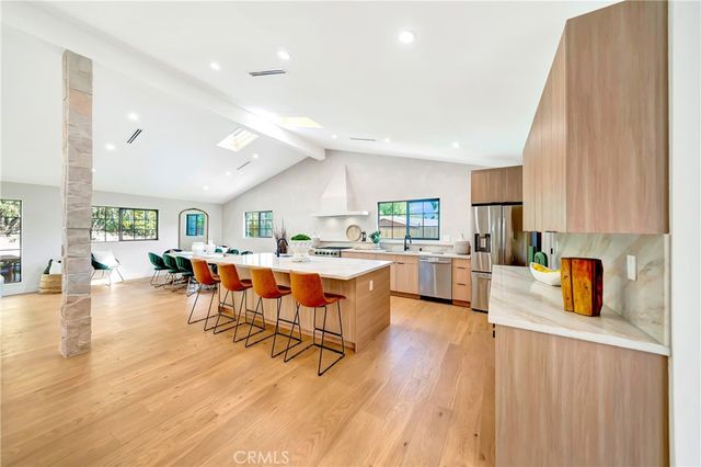 5534 Pattilar Avenue, Woodland Hills, CA 91367