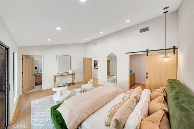 5534 Pattilar Avenue, Woodland Hills, CA 91367