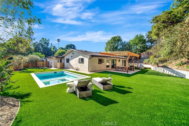 5534 Pattilar Avenue, Woodland Hills, CA 91367