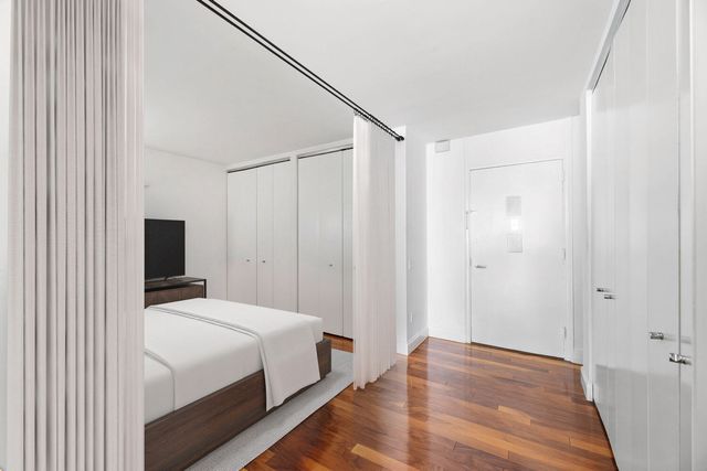 88 Greenwich St Apt 2009, New York City, NY 10006