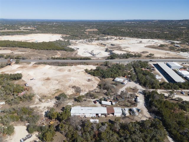 196 Southern DR, Johnson City, TX 78636