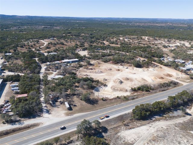 196 Southern DR, Johnson City, TX 78636