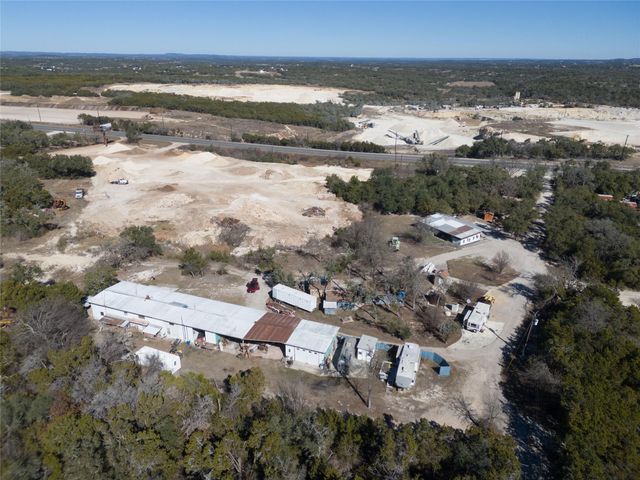 196 Southern DR, Johnson City, TX 78636