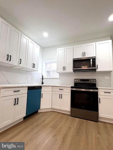 1919 E HUNTINGDON ST, Philadelphia, PA 19125