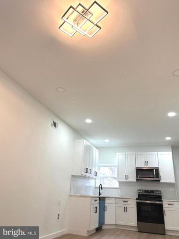 1919 E HUNTINGDON ST, Philadelphia, PA 19125