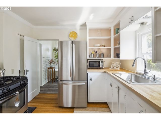 3524 Se 65TH Ave, Portland, OR 97206