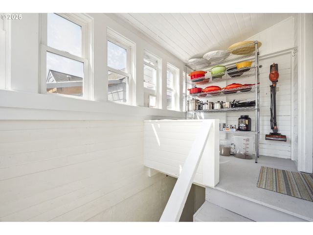 3524 Se 65TH Ave, Portland, OR 97206