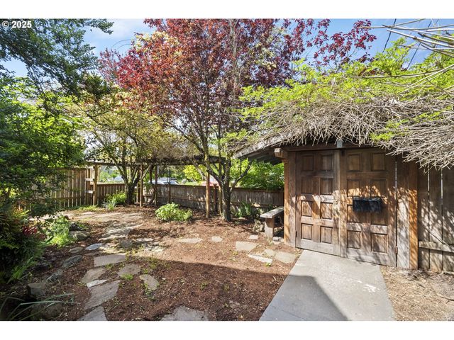 3524 Se 65TH Ave, Portland, OR 97206