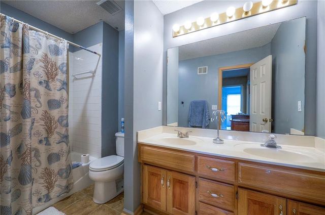 14672 S Constance Street, Olathe, KS 66062