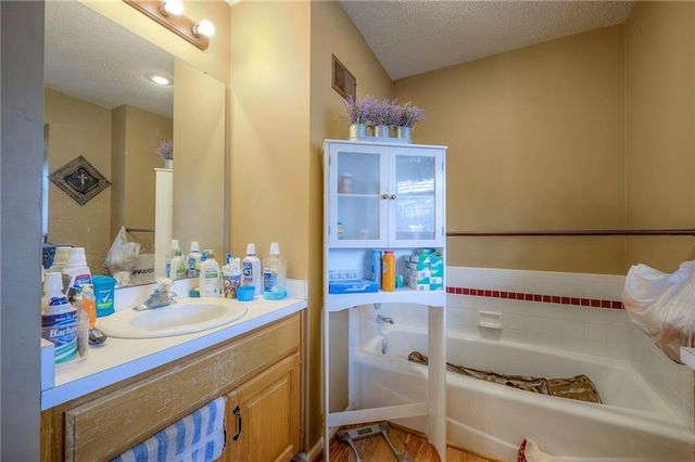 14672 S Constance Street, Olathe, KS 66062