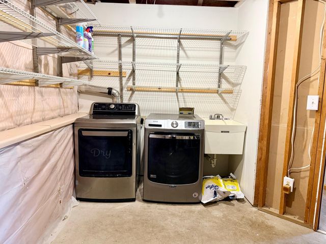 1041 Sunwood Park Lane, Waite Park, MN 56387