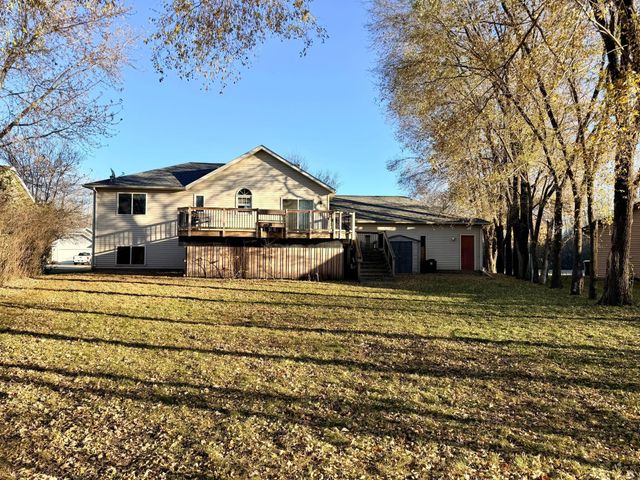 1041 Sunwood Park Lane, Waite Park, MN 56387