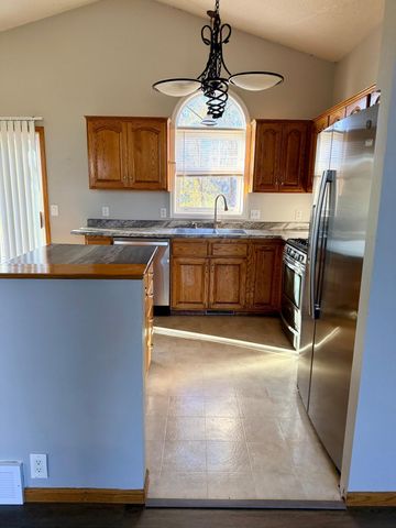 1041 Sunwood Park Lane, Waite Park, MN 56387