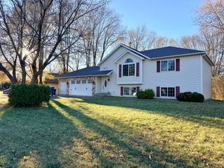 1041 Sunwood Park Lane, Waite Park, MN 56387