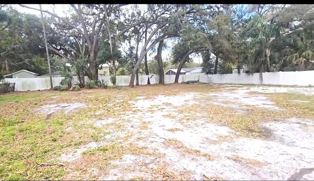 3104 W LAMBRIGHT STREET, Tampa, FL 33614
