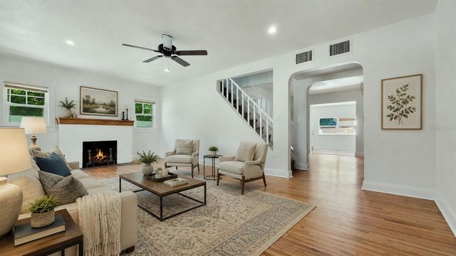 3104 W LAMBRIGHT STREET, Tampa, FL 33614